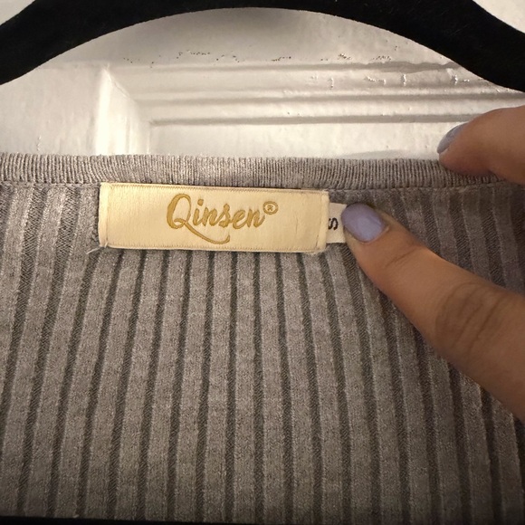 Grey Ribbed Cropped Knit Top - Picture 3 of 3